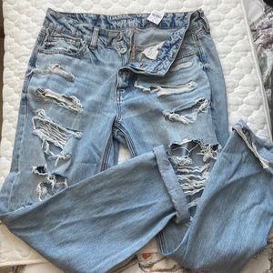 American Eagle TomGirl jeans. New with tags. Size 8 regular